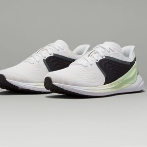 Brand new - lululemon blissfeel 2